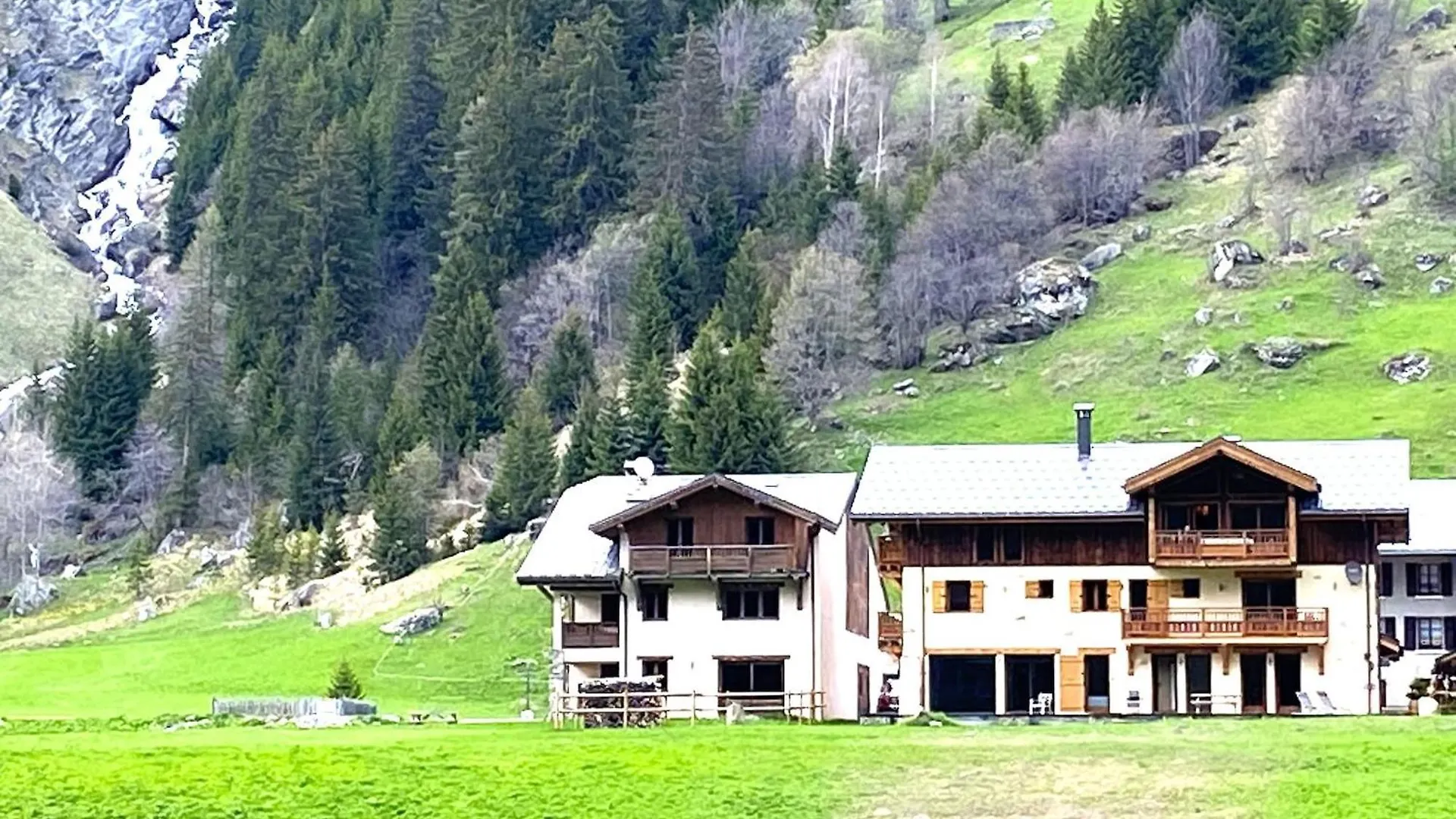 Prestigious Chalet With Views In Vanoise, Cleaning Included La Plagne