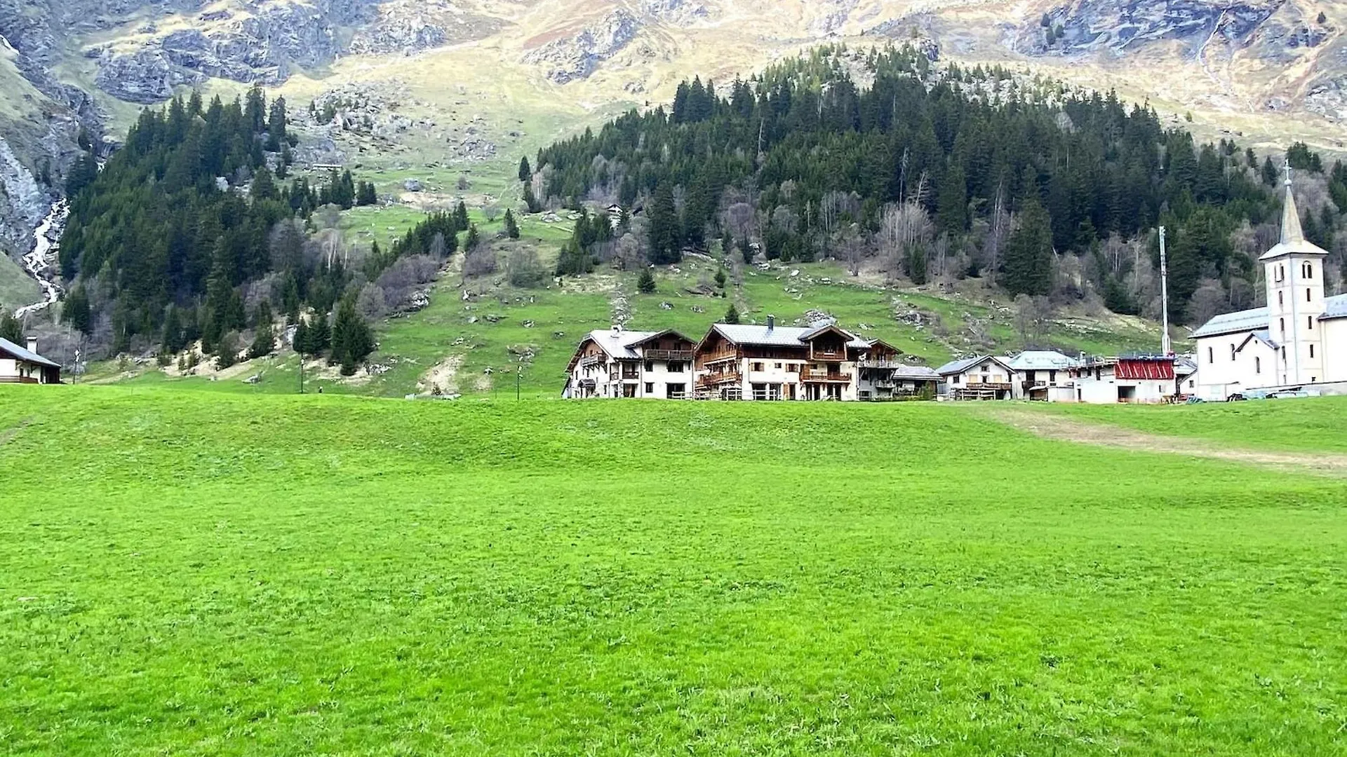 Prestigious Chalet With Views In Vanoise, Cleaning Included La Plagne